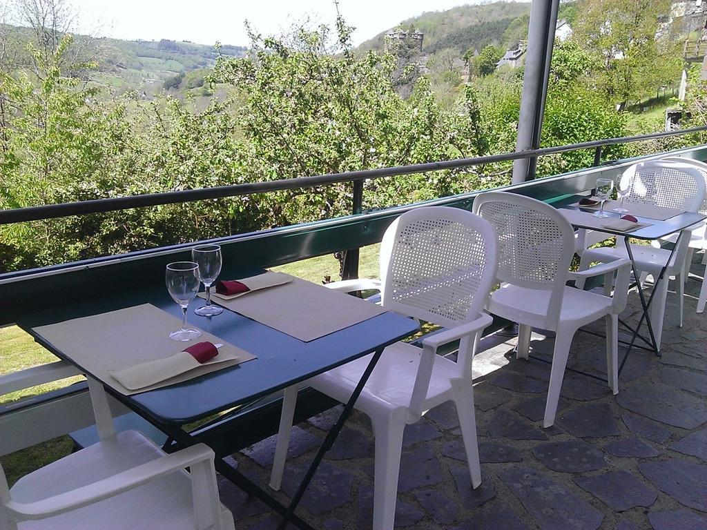 Auberge Hotel De Tournemire - Cantal Bagian luar foto