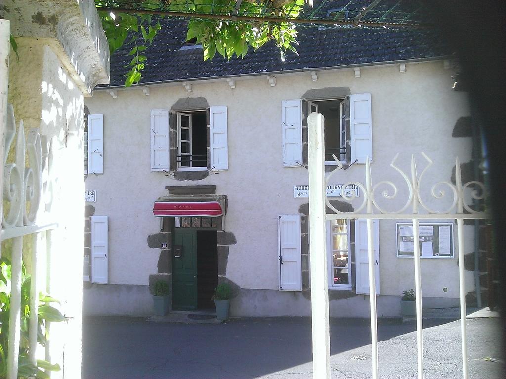 Auberge Hotel De Tournemire - Cantal Bagian luar foto